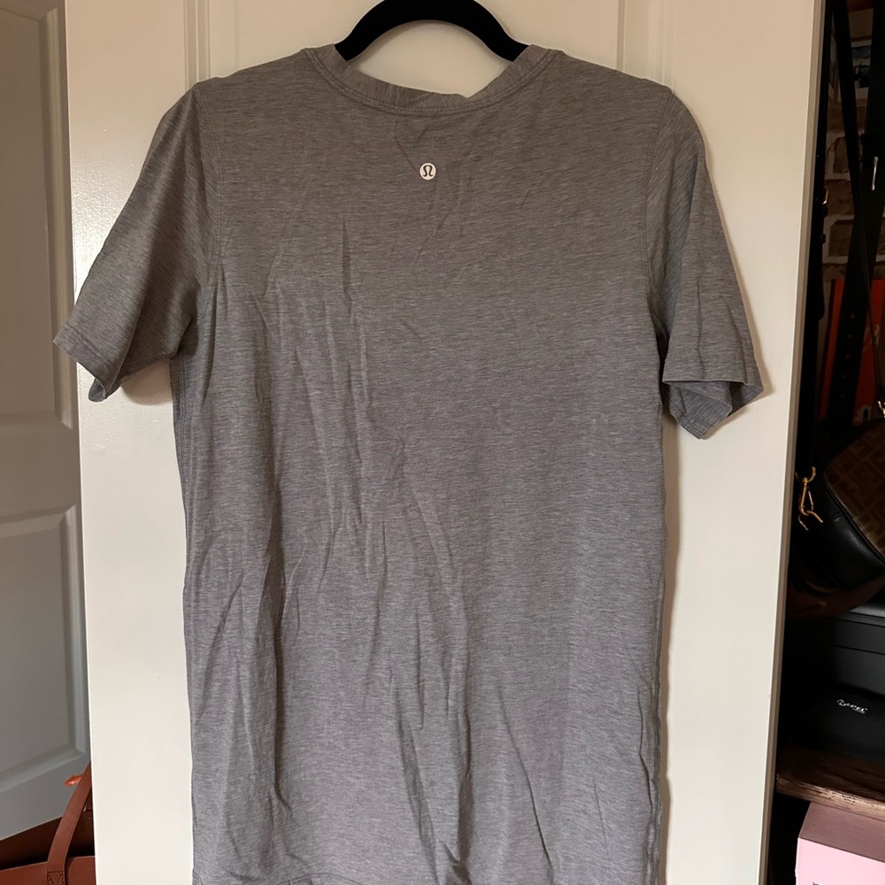 Lululemon Athletica Gray Short Sleeve Tee